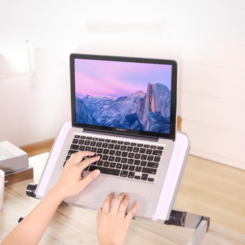 A Notebook Tartója Megemeli Az Alaplap Tartóját Hogy Beállítsa Az Emelhető Laptopállvány Asztali Konzolját