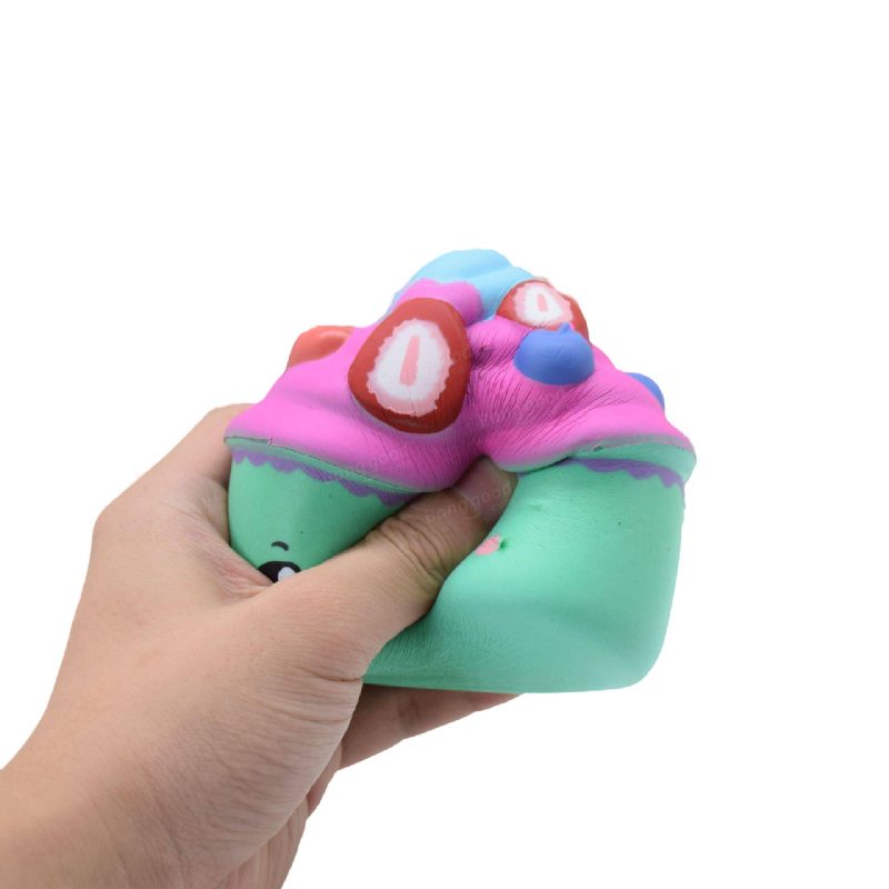 Lassú Visszapattanó Pu Squeezetoys Szimuláció Rajzfilm Fánktorta Fagylaltok Nyomásmentesítő Squishy Játékok Szín Véletlenszerű
