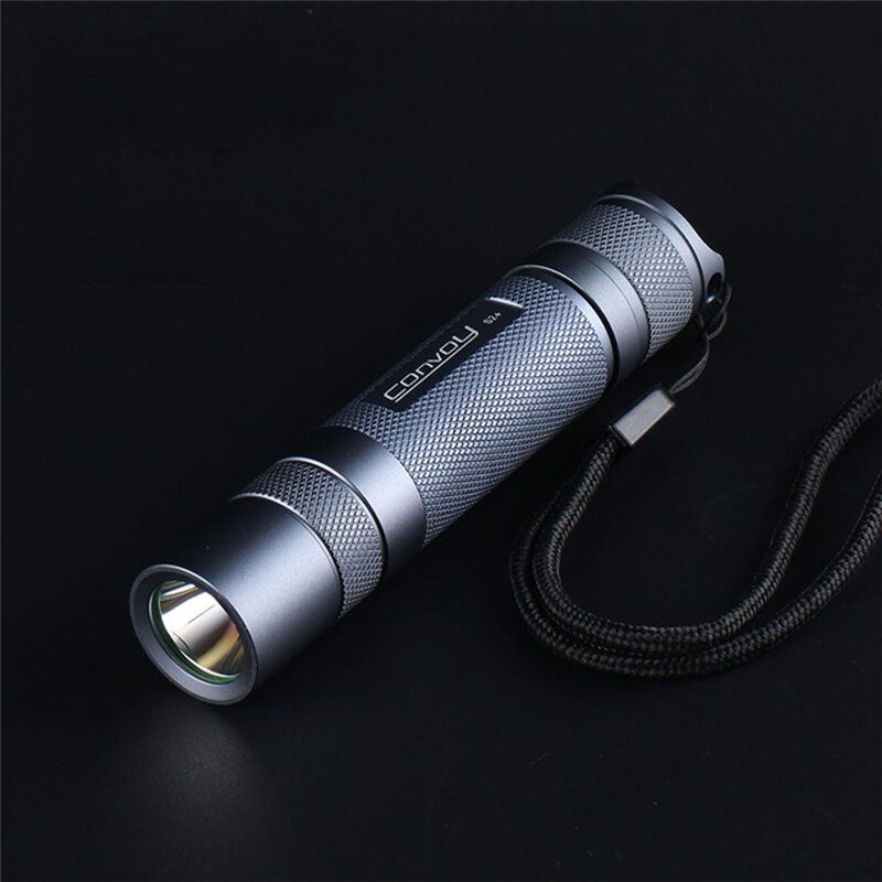 Convoy S2+ Nichia 219c 4000k 5700k 7135*4 1400mah Illesztőprogram 12 Csoportos Mód 18650 Led Zseblámpa Sima Reflektor Elemes Hordozható